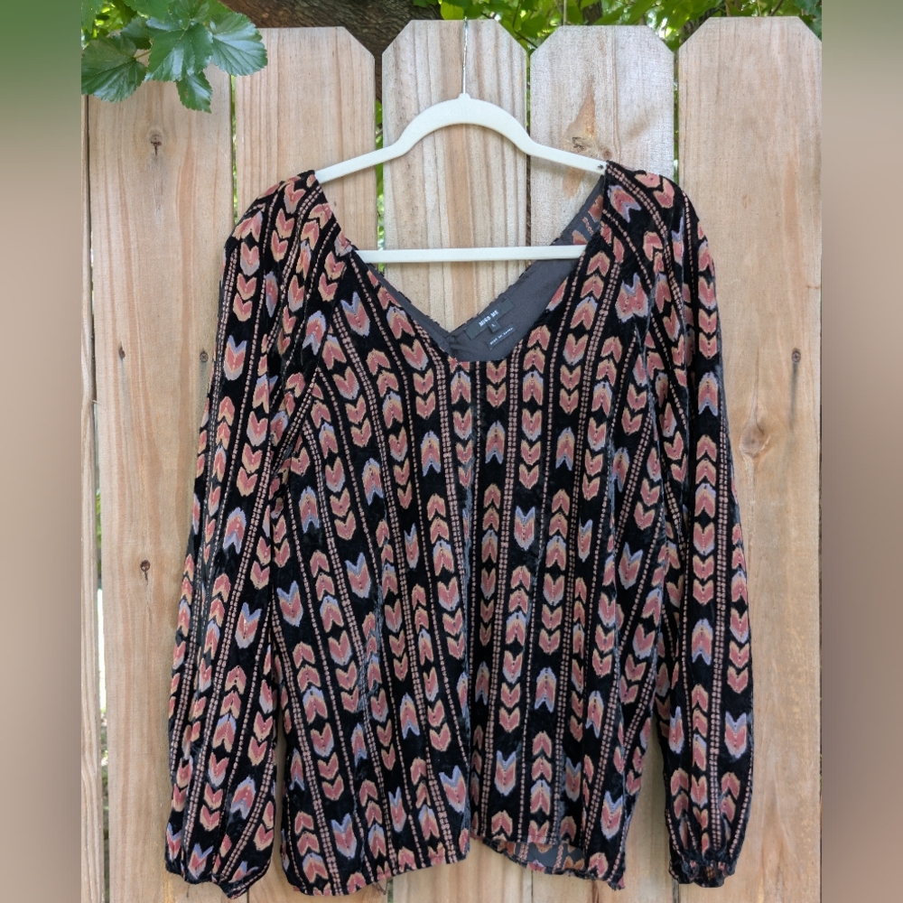 Miss Me Velvet Arrows Burnout Western Cowgirl Boho Long Sleeve Shirt